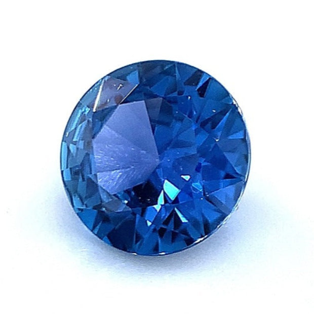 1.35ct round Yogo sapphire, side angle