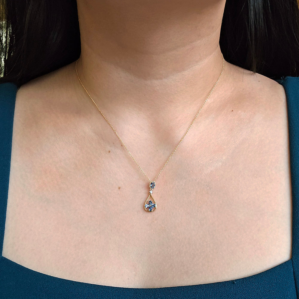 Yogo Sapphire & Gold Pendant - "Teardrop & Clover"