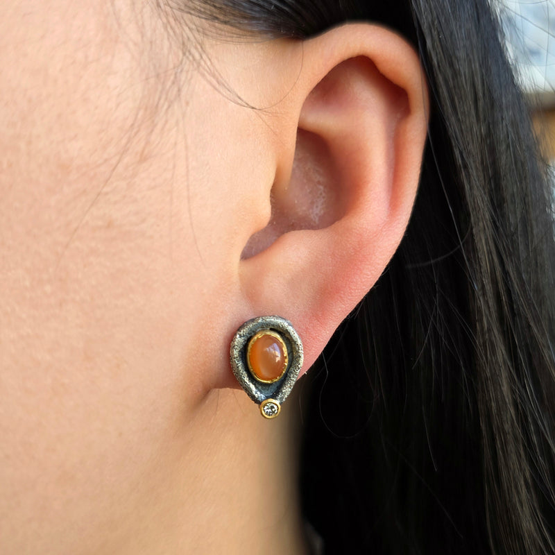 Peach Cat-Eye Moonstone Stud Earrings - "Vetus Felinus"