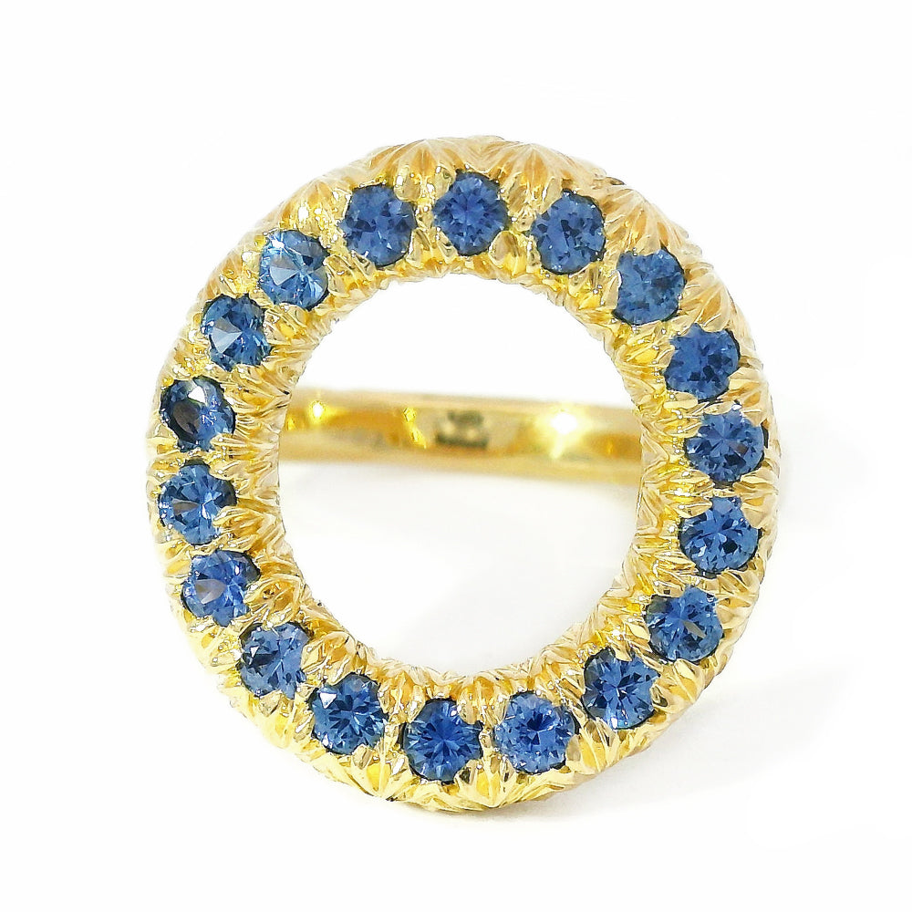 Yogo Sapphire & Yellow Gold Circle Ring