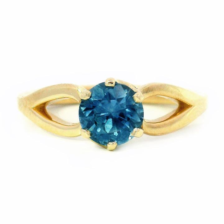 Montana Sapphire & Yellow Gold Solitaire Ring - "Stag"