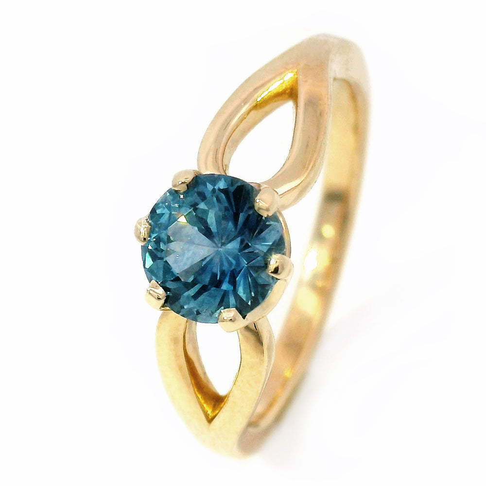 Montana Sapphire & Yellow Gold Solitaire Ring - "Stag"