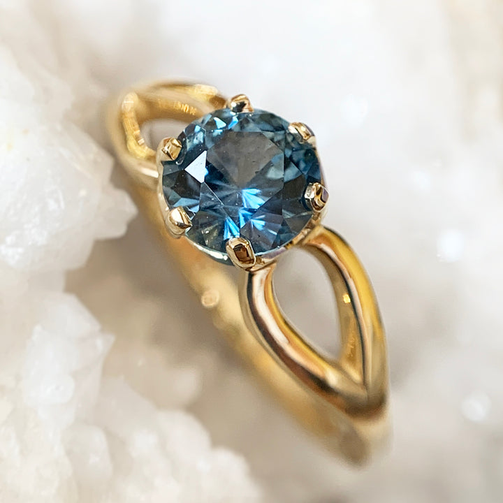 Montana Sapphire & Yellow Gold Solitaire Ring - "Stag"