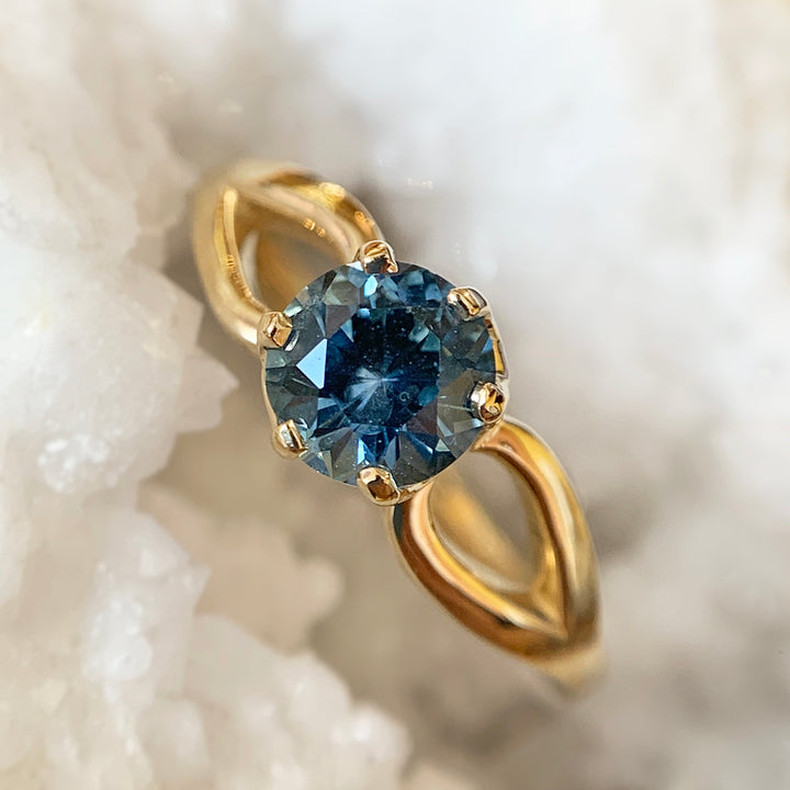 Montana Sapphire & Yellow Gold Solitaire Ring - "Stag"
