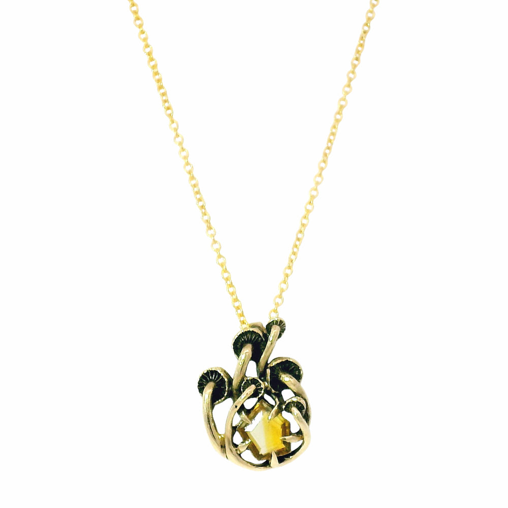Mushroom Montana sapphire pendant in 14K yellow gold