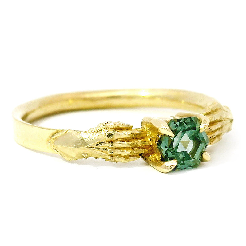 Montana Sapphire & Yellow Gold Gauntlet Ring - "Stronghold"