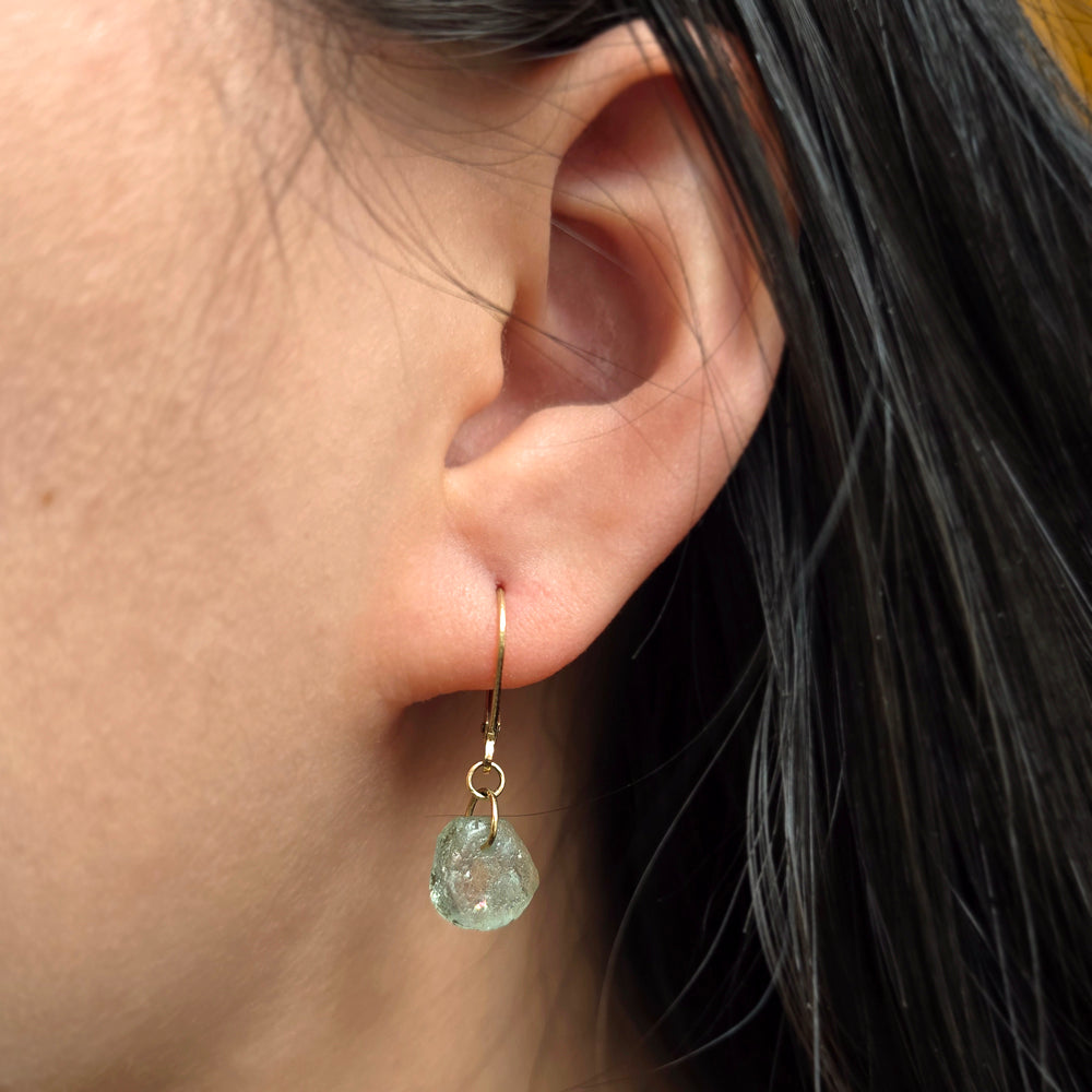 Rough Montana Sapphire & Yellow Gold Lever Back Earrings - "Candy Grapes"