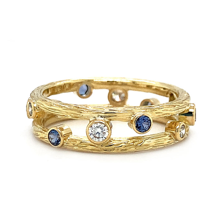 Yogo Sapphire and Diamond Yellow Gold Ring - "Pebble"