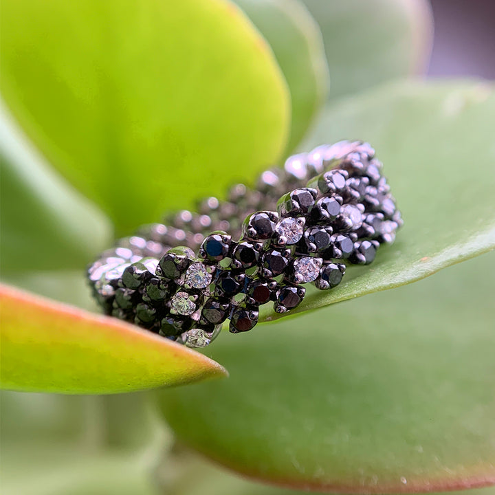 18K White Gold Five Row Expandable Brevetto Black & White Diamond Ring